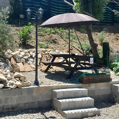 Sur La Bonnefooi Bed and Breakfast Prades-sur-Vernazobre Εξωτερικό φωτογραφία