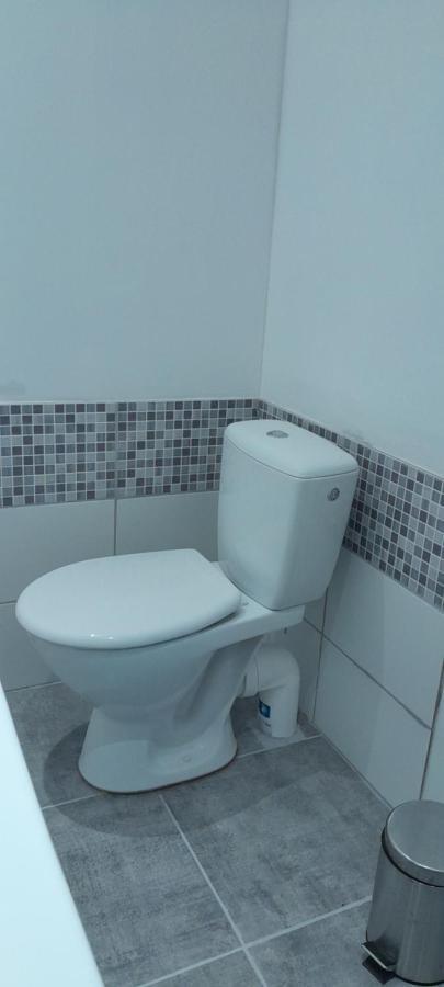 Sur La Bonnefooi Bed and Breakfast Prades-sur-Vernazobre Εξωτερικό φωτογραφία