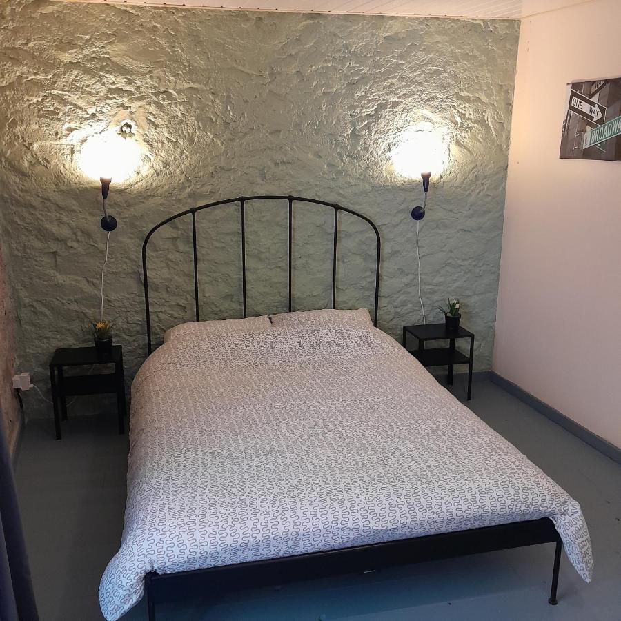 Sur La Bonnefooi Bed and Breakfast Prades-sur-Vernazobre Εξωτερικό φωτογραφία
