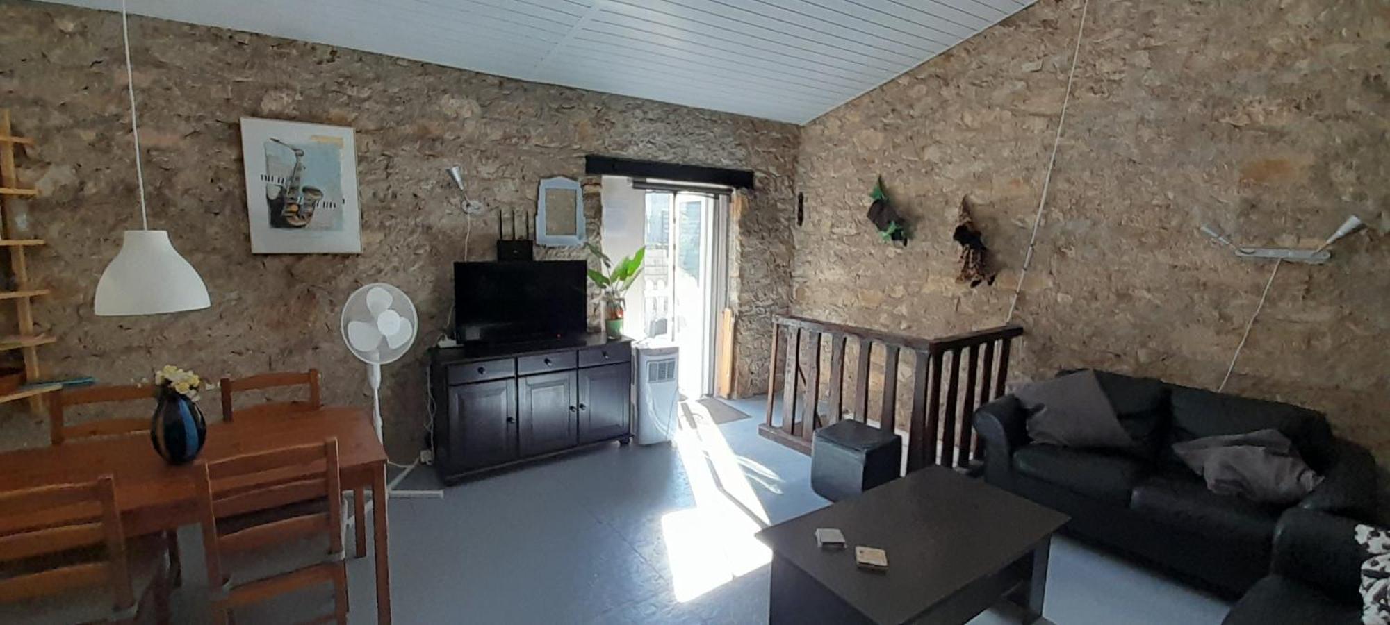 Sur La Bonnefooi Bed and Breakfast Prades-sur-Vernazobre Εξωτερικό φωτογραφία
