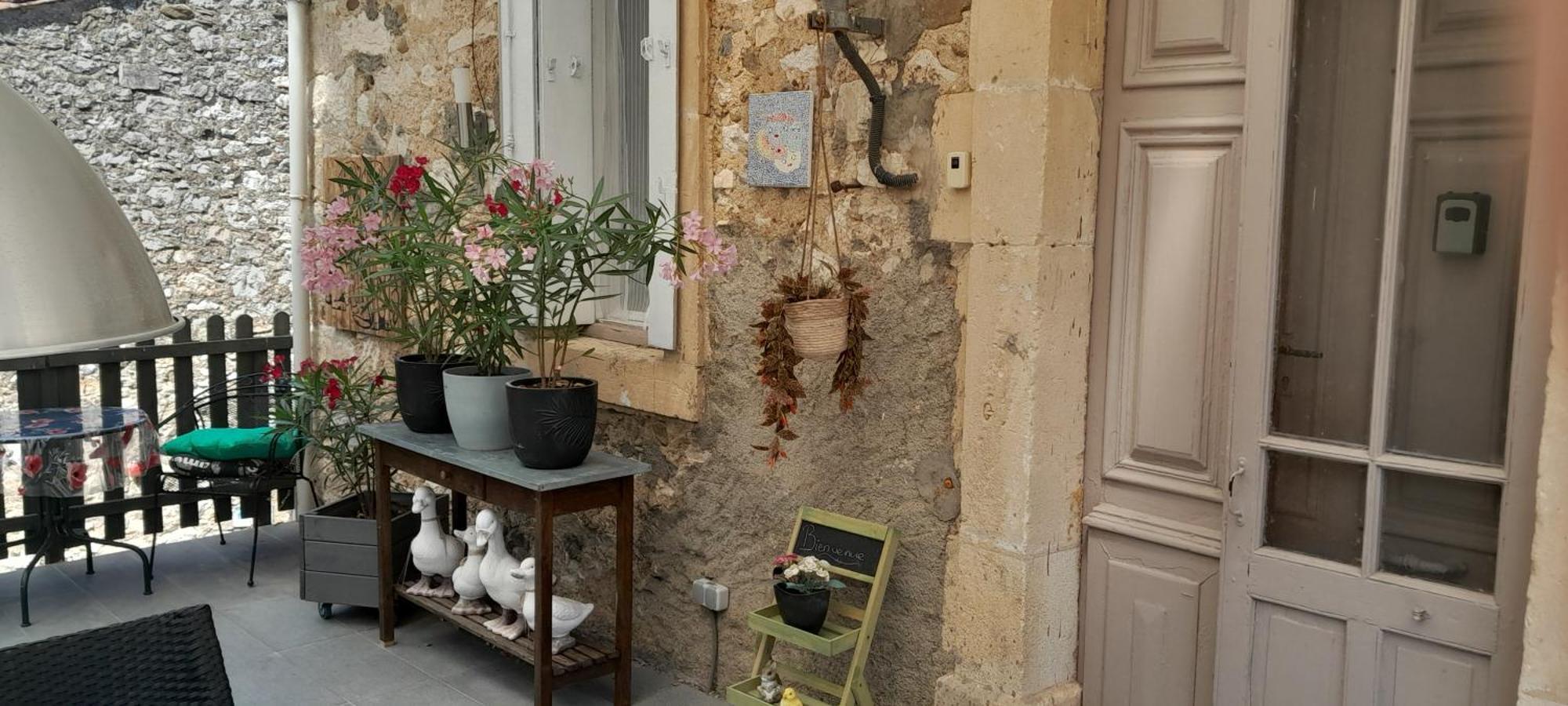 Sur La Bonnefooi Bed and Breakfast Prades-sur-Vernazobre Εξωτερικό φωτογραφία